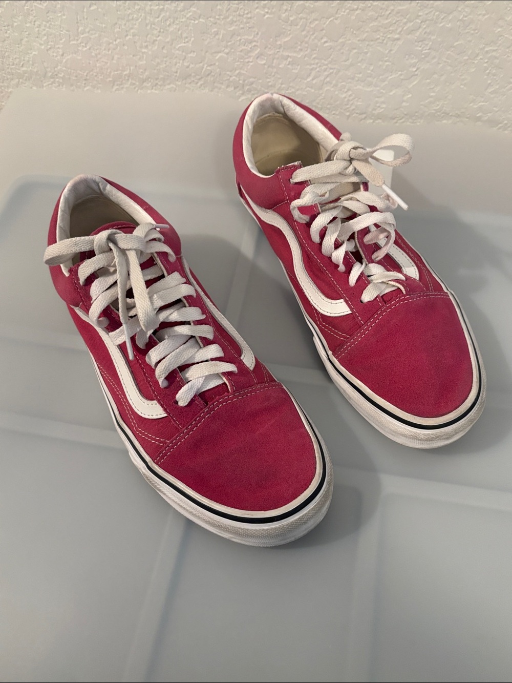 VANS Old Skool Magenta Canvas Suede Lace Up Casual Sneakers White Accents SZ 9.5